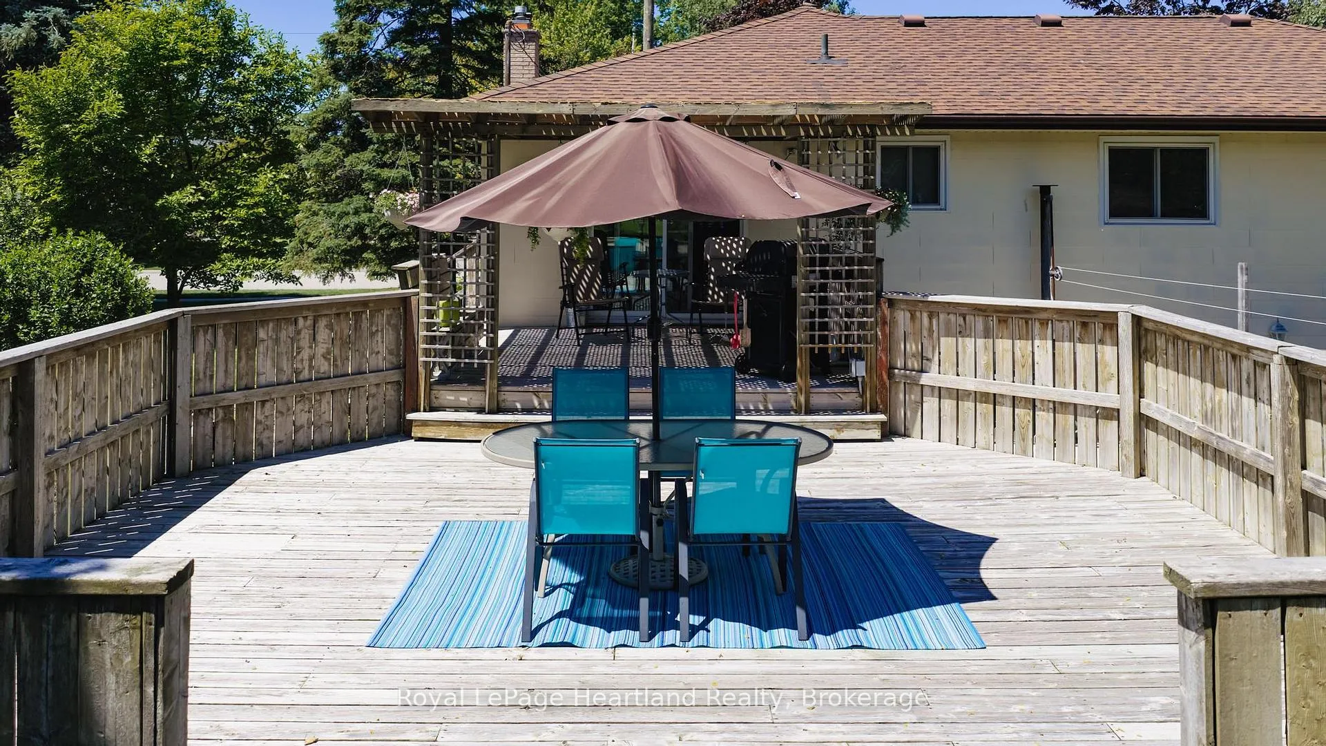 Photo 36 of 235 Hincks Street, Goderich, Goderich (Town) — HOMEH