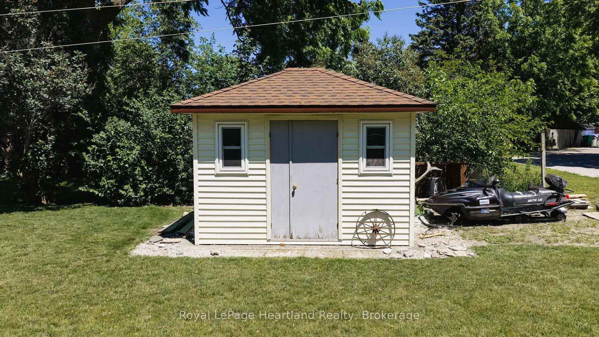Photo 42 of 235 Hincks Street, Goderich, Goderich (Town) — HOMEH
