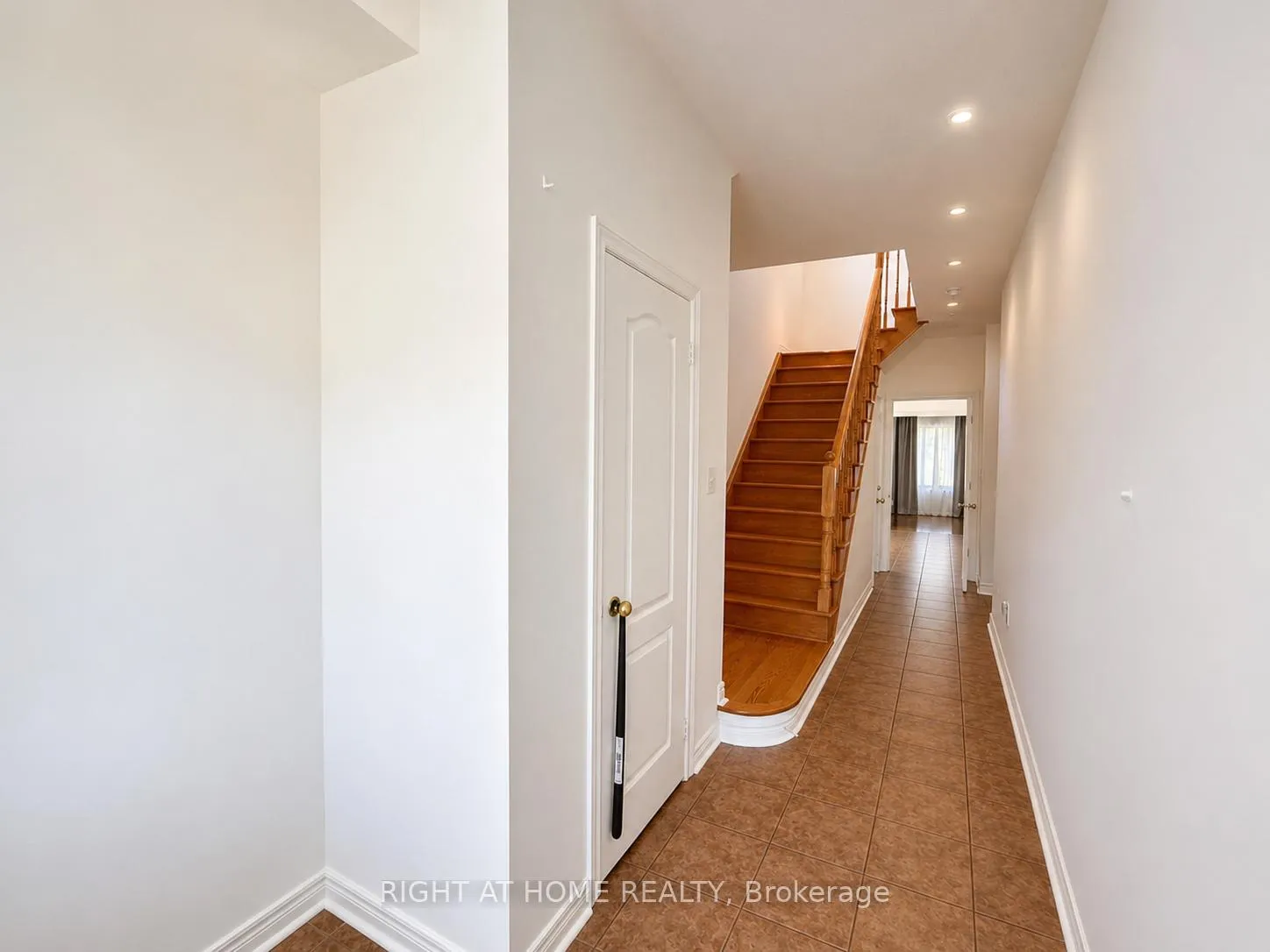 Photo 2 of 20 Spring Arbour Road, Vaughan, Patterson — HOMEH