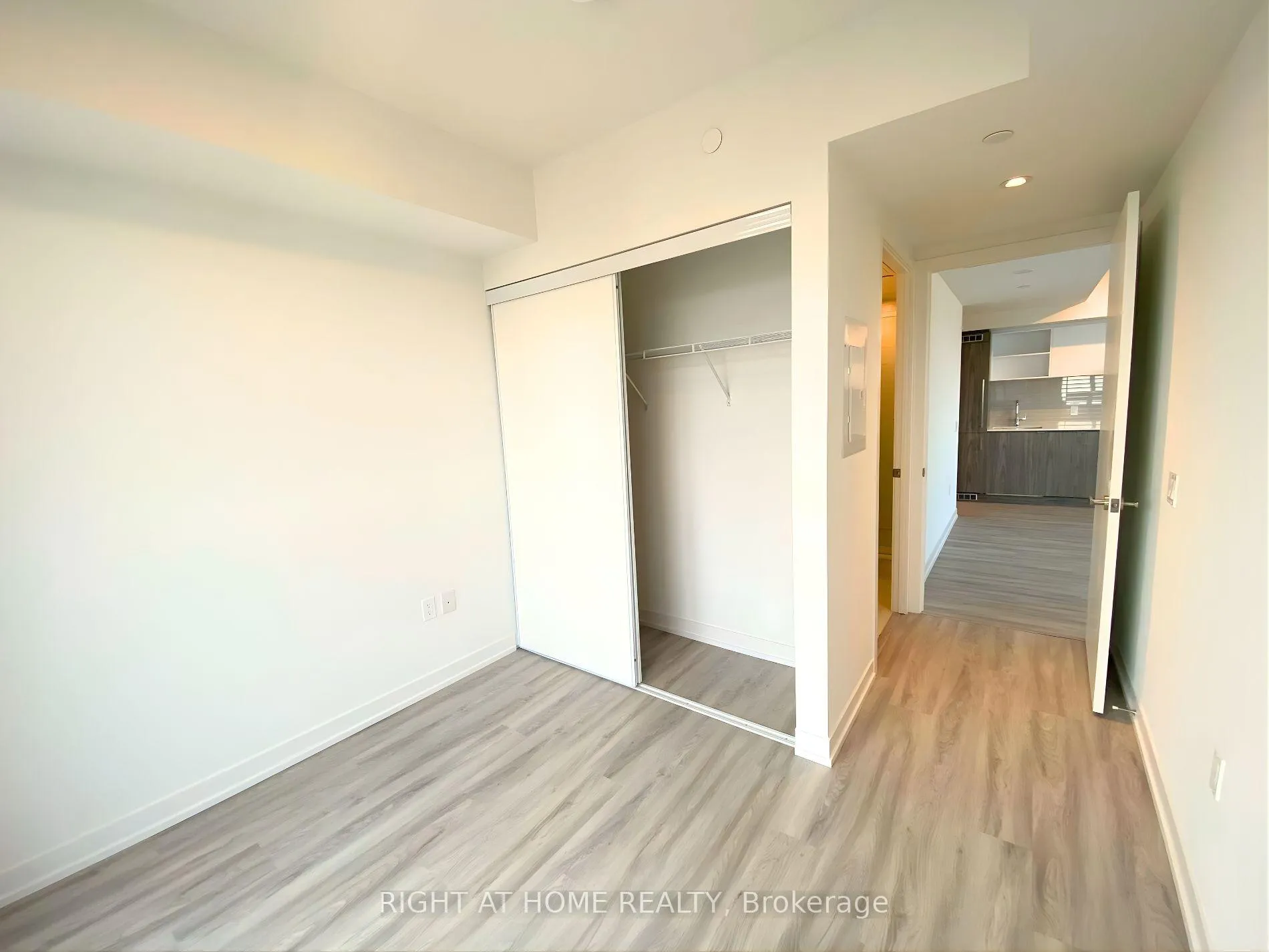 Photo 15 of Unit 4005, 55 Cooper Street, Toronto, Waterfront Communities — HOMEH