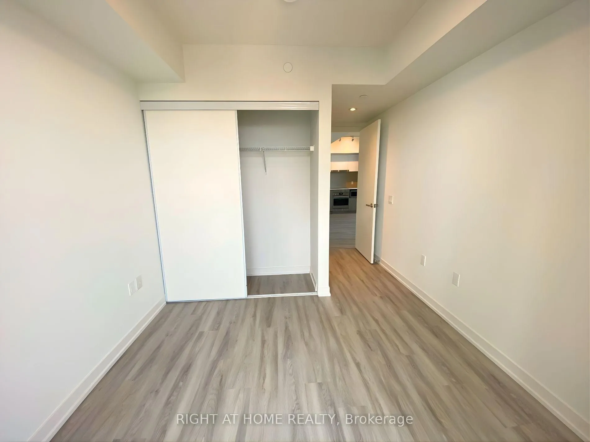 Photo 19 of Unit 4005, 55 Cooper Street, Toronto, Waterfront Communities — HOMEH