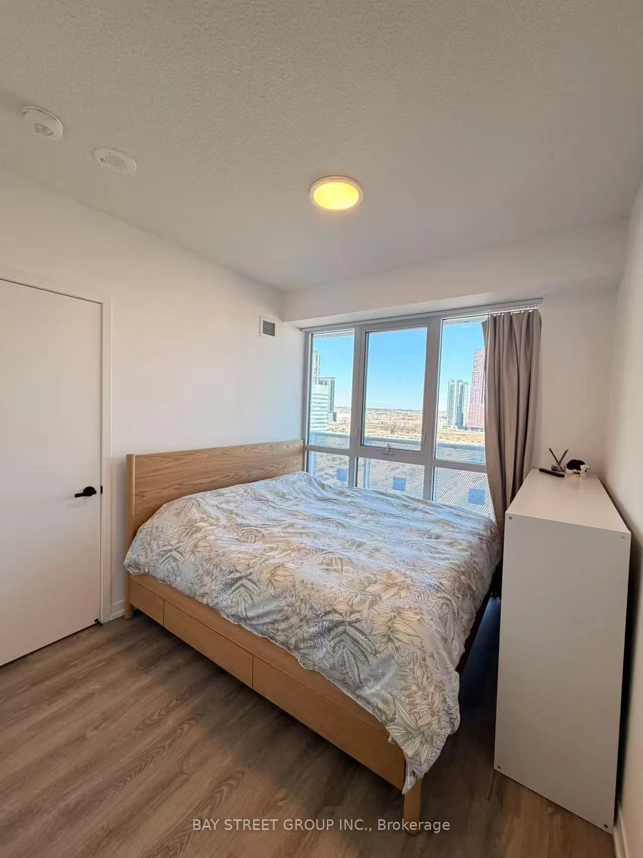 Photo 12 of Unit 1807, 8 Interchange Way, Vaughan, Vaughan Corporate Centre — HOMEH