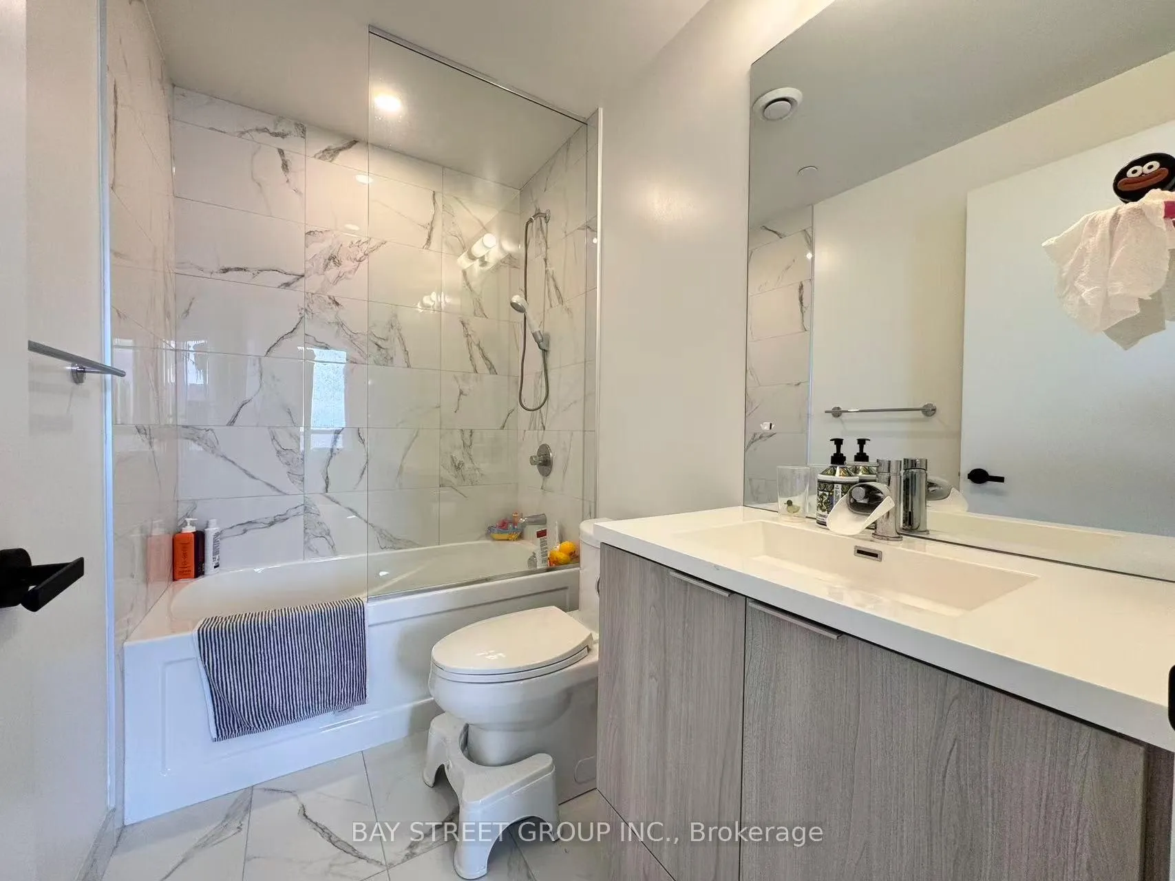 Photo 14 of Unit 1807, 8 Interchange Way, Vaughan, Vaughan Corporate Centre — HOMEH
