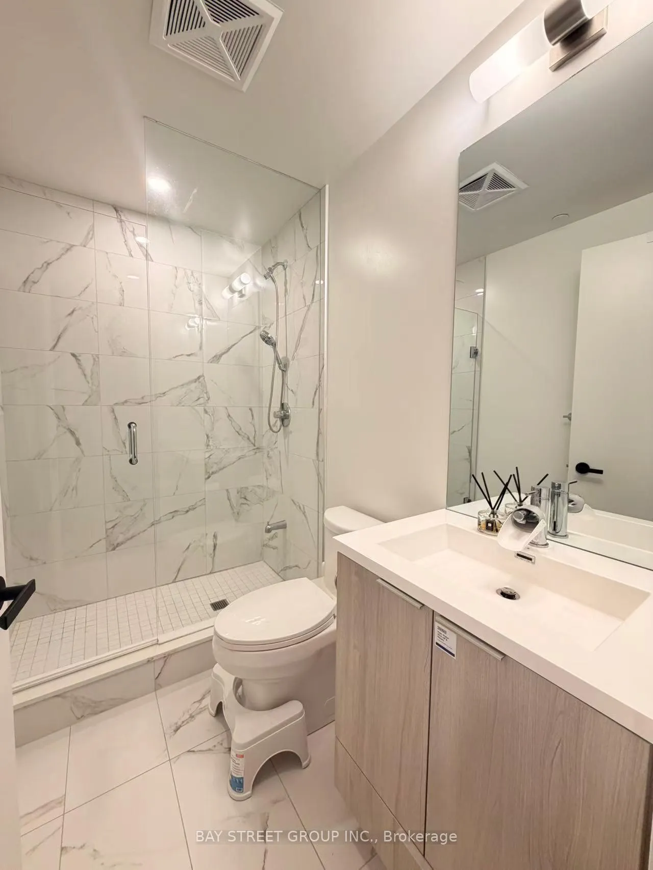 Photo 16 of Unit 1807, 8 Interchange Way, Vaughan, Vaughan Corporate Centre — HOMEH