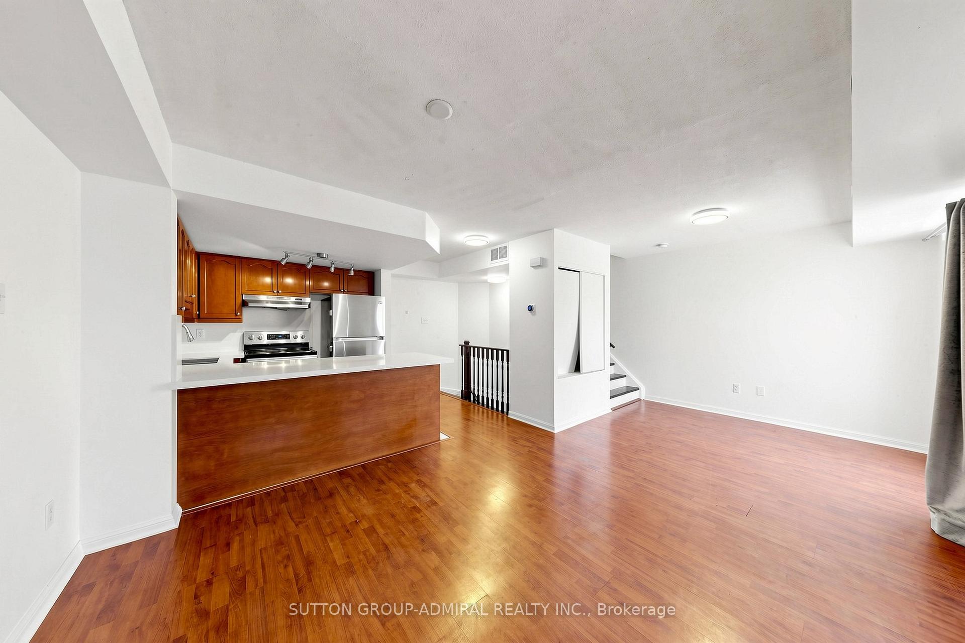 Photo 7 of 115 George Appleton Way, North York, Downsview-Roding-CFB — HOMEH