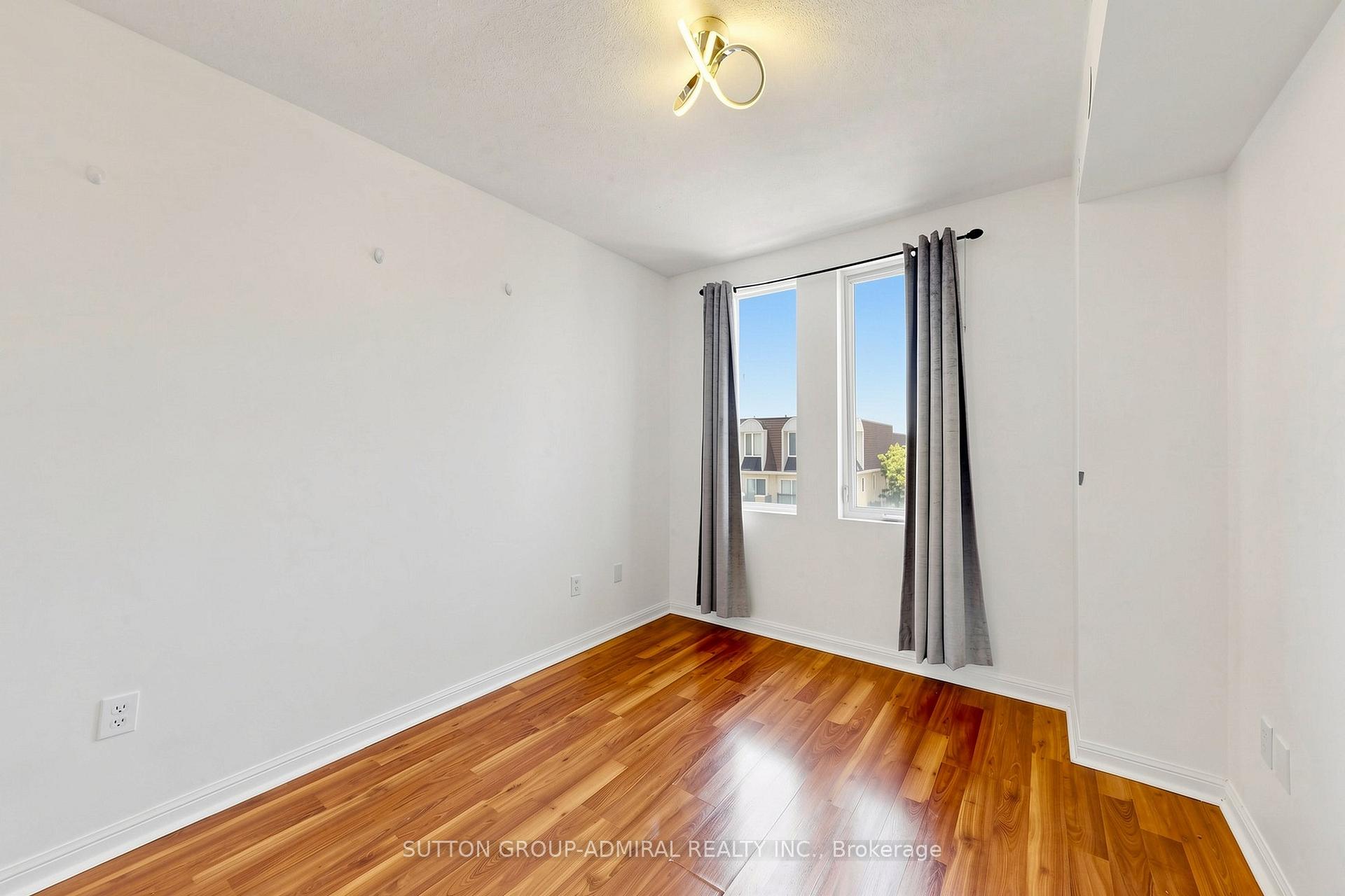 Photo 17 of 115 George Appleton Way, North York, Downsview-Roding-CFB — HOMEH