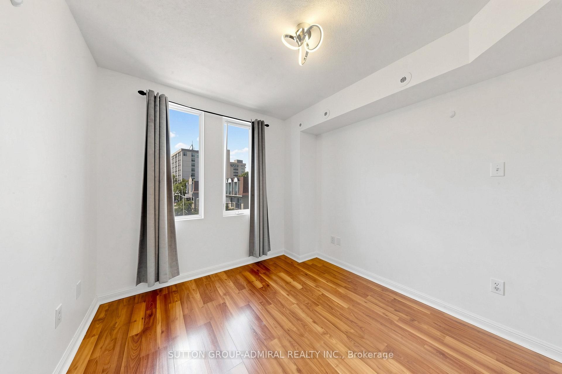 Photo 18 of 115 George Appleton Way, North York, Downsview-Roding-CFB — HOMEH