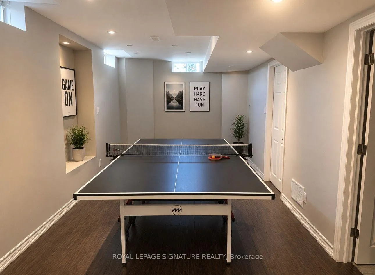 Photo 12 of 45 Pelham Drive, Vaughan, Kleinburg — HOMEH