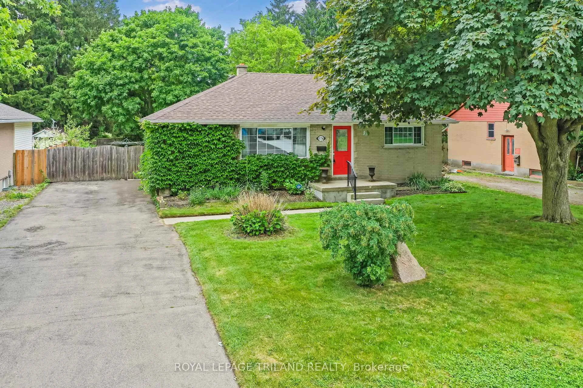 Photo 1 of 374 Griffith Street, London, South B — HOMEH