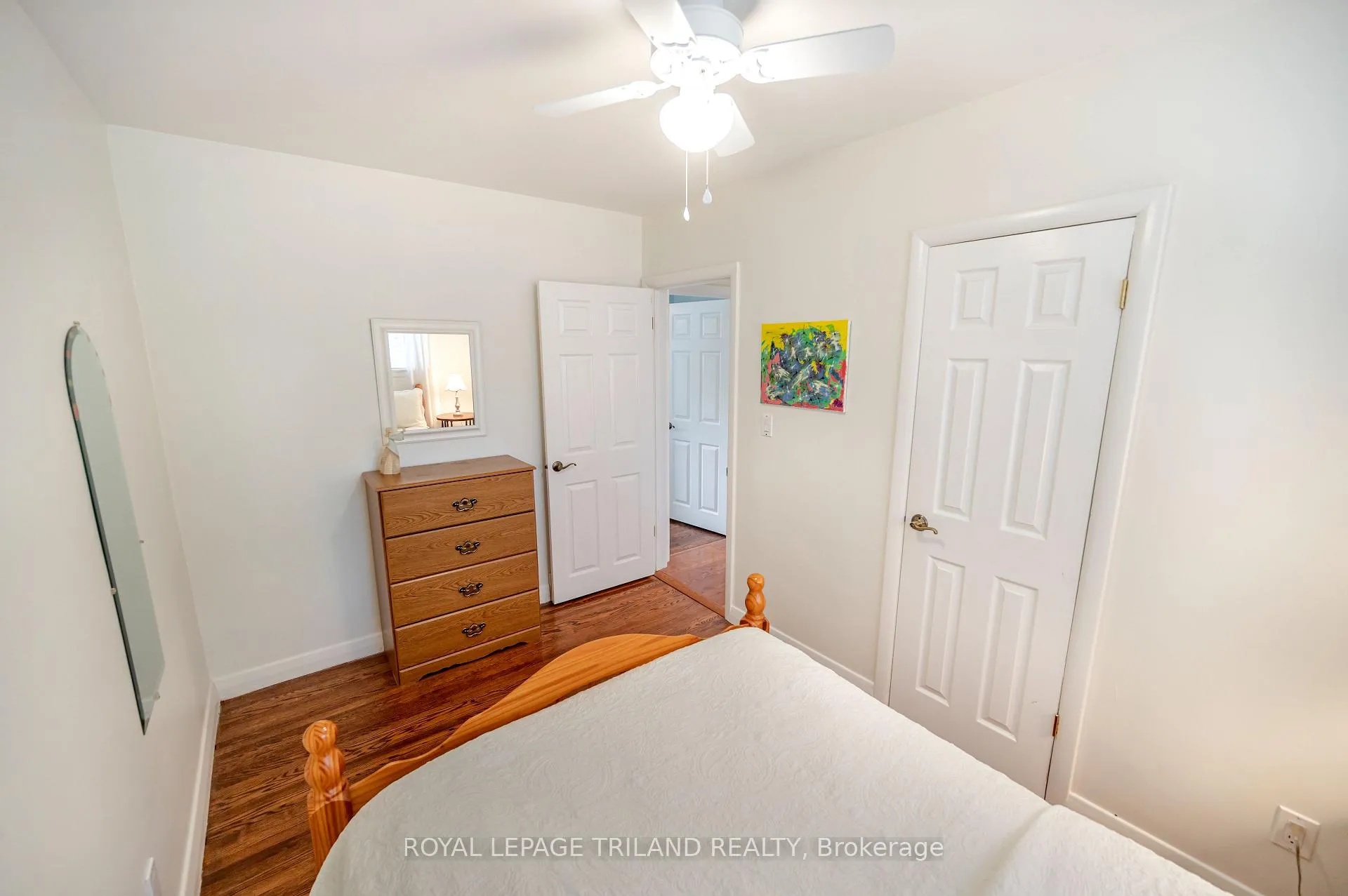 Photo 18 of 374 Griffith Street, London, South B — HOMEH