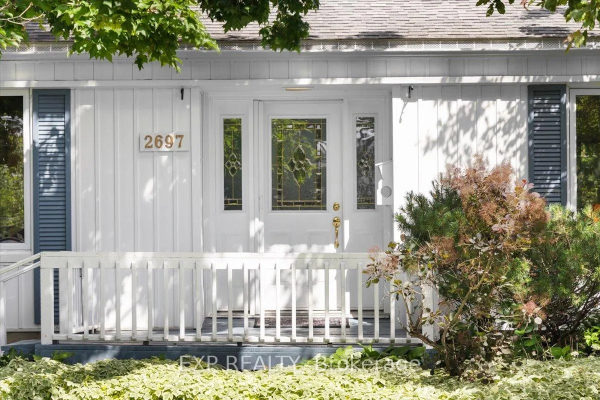 Photo 3 of 2697 Ulster Crescent, Ottawa, Riverside Park — HOMEH