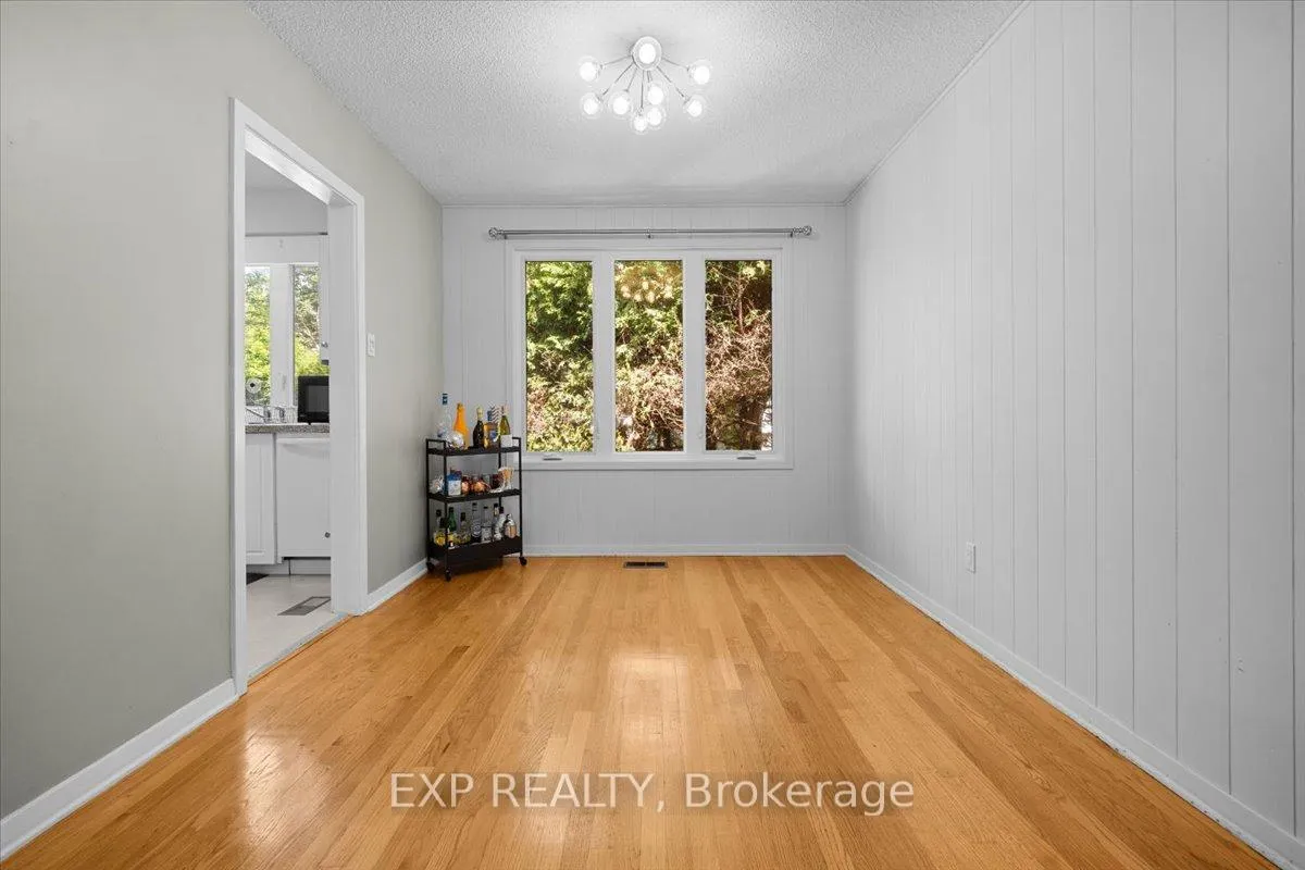 Photo 10 of 2697 Ulster Crescent, Ottawa, Riverside Park — HOMEH