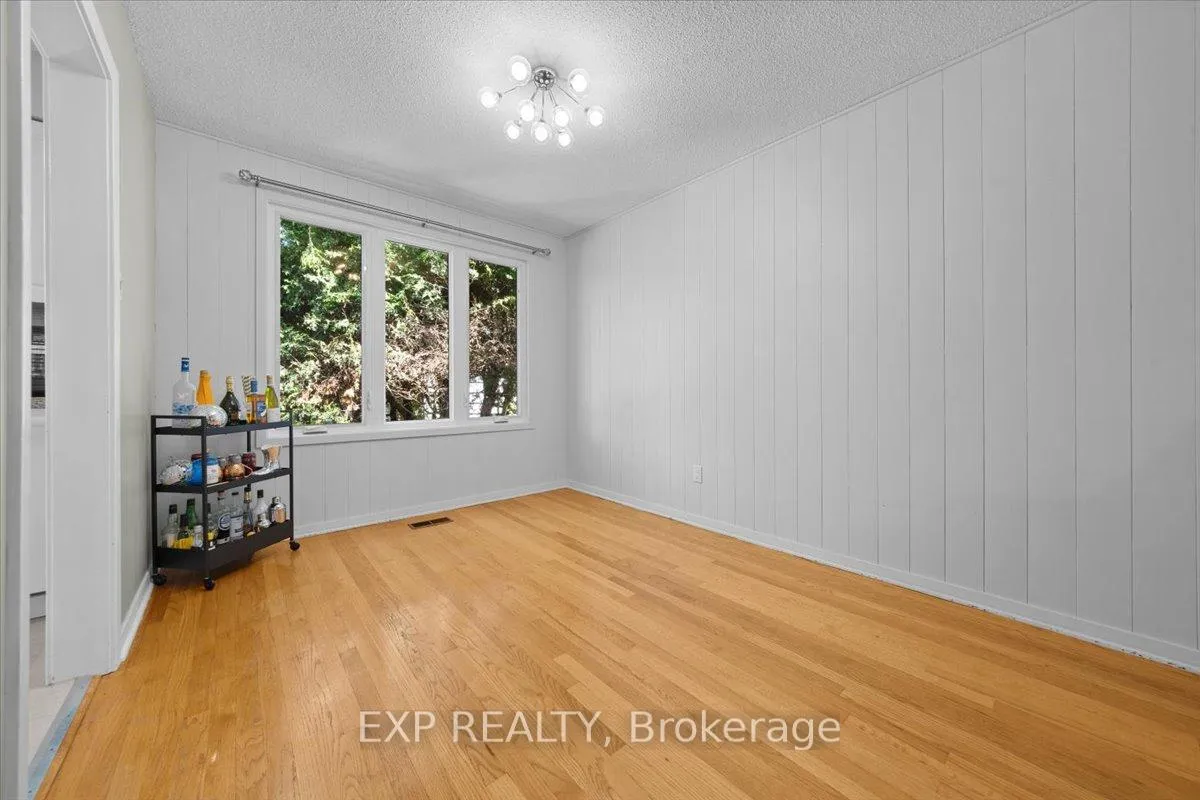 Photo 11 of 2697 Ulster Crescent, Ottawa, Riverside Park — HOMEH