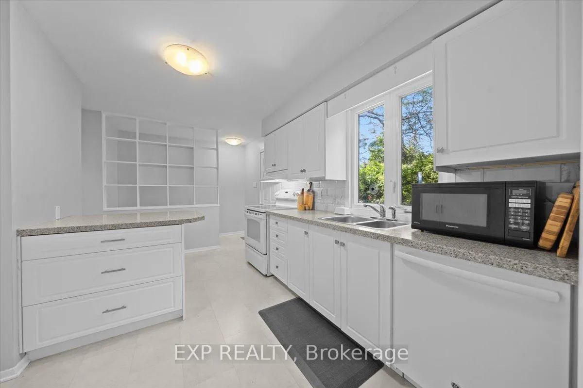 Photo 13 of 2697 Ulster Crescent, Ottawa, Riverside Park — HOMEH