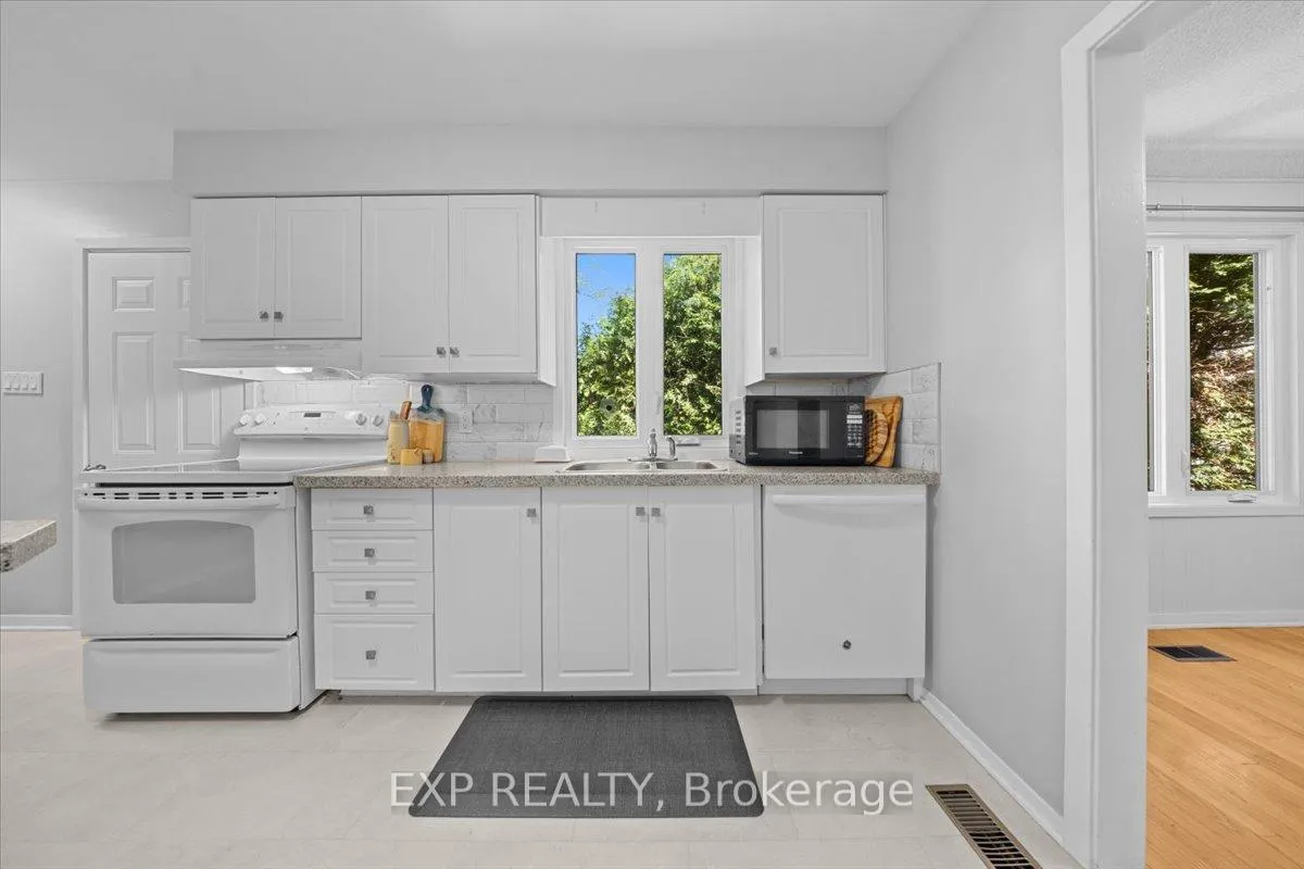 Photo 15 of 2697 Ulster Crescent, Ottawa, Riverside Park — HOMEH