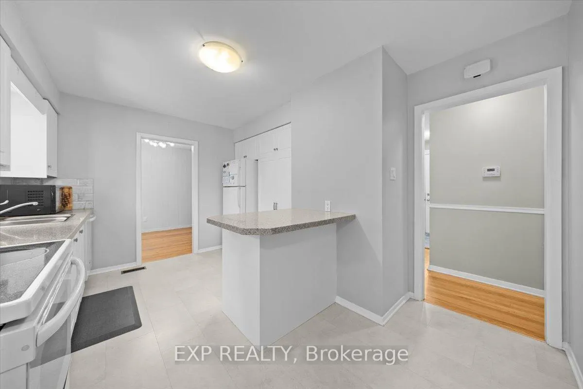 Photo 17 of 2697 Ulster Crescent, Ottawa, Riverside Park — HOMEH