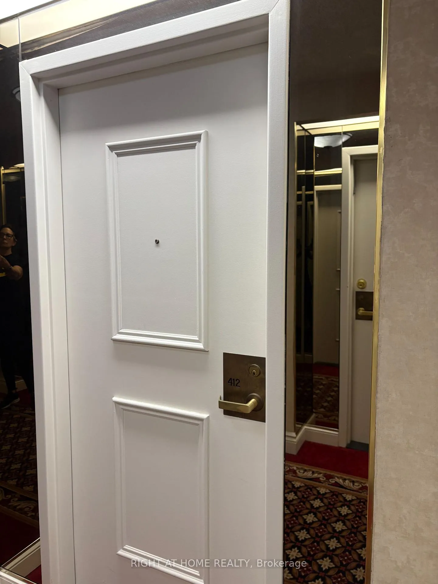 Photo 3 of Unit 412, 333 Clark Avenue W, Vaughan, Crestwood-Springfarm-Yorkhill — HOMEH
