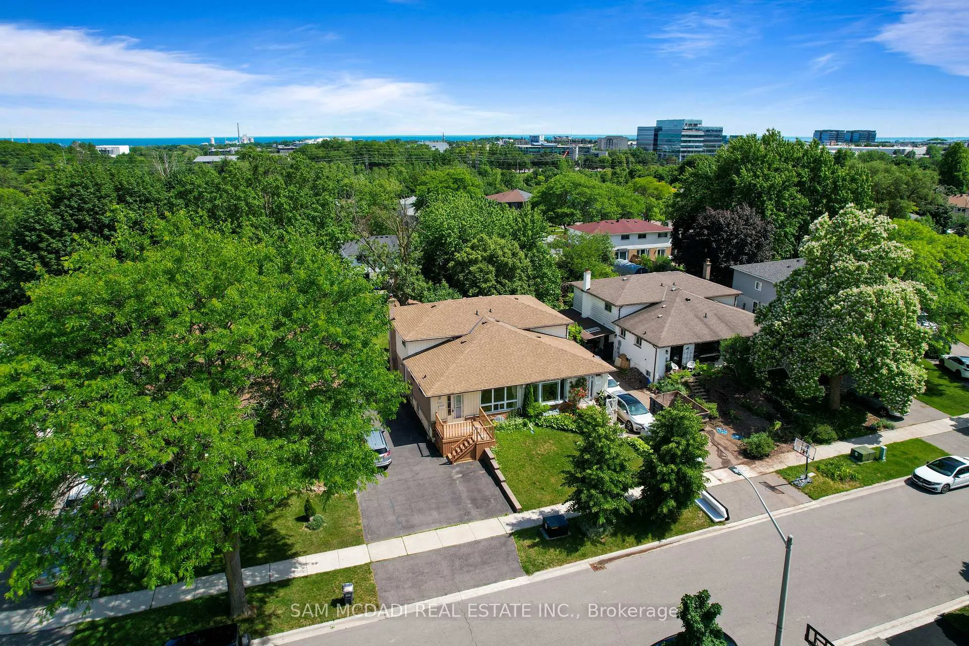 Front of 2644 Altadena Court