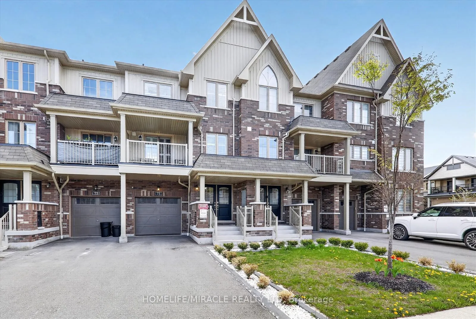 Photo 3 of 73 Sutcliffe Drive, Whitby, Rolling Acres — HOMEH