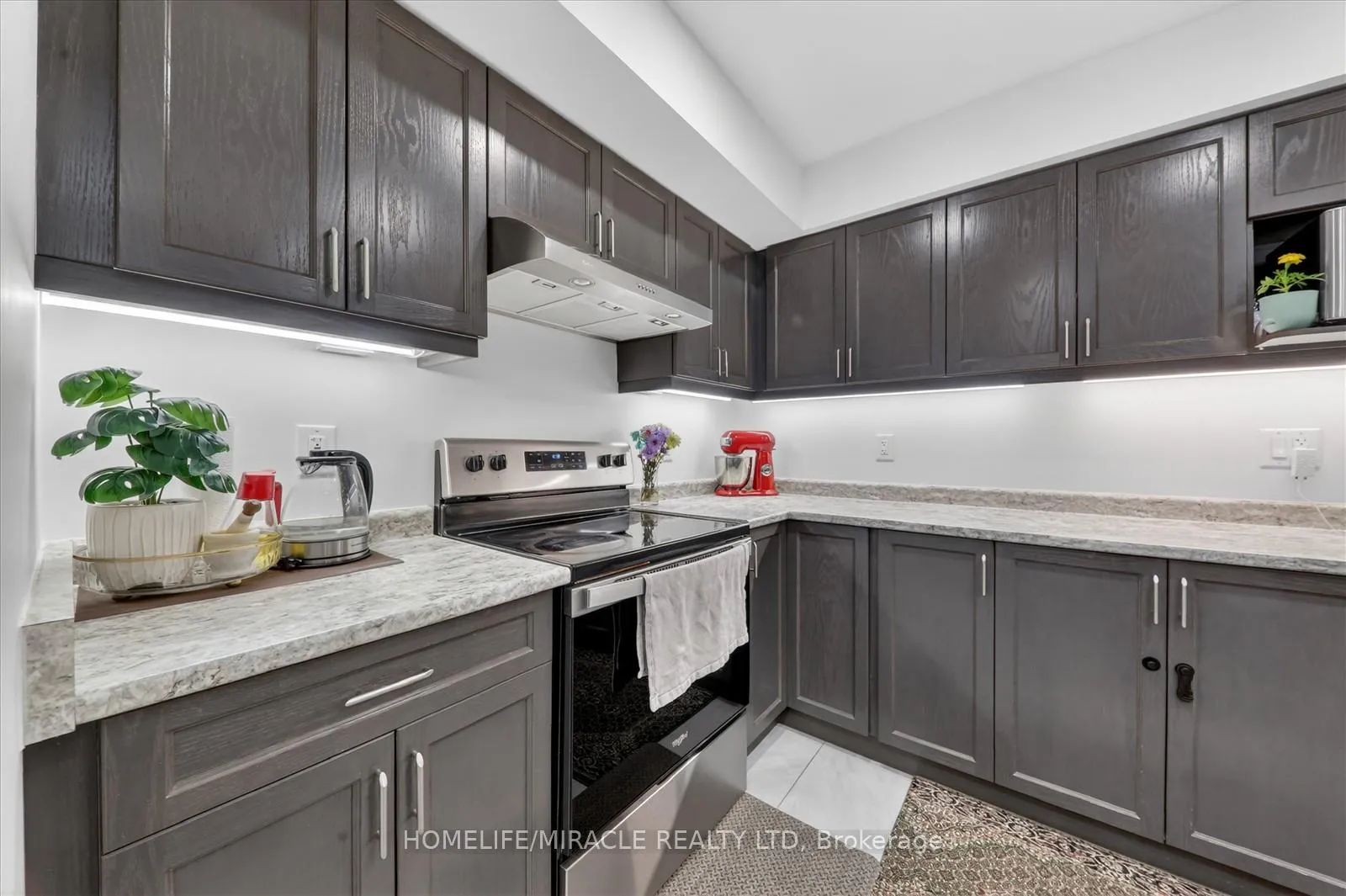 Photo 14 of 73 Sutcliffe Drive, Whitby, Rolling Acres — HOMEH