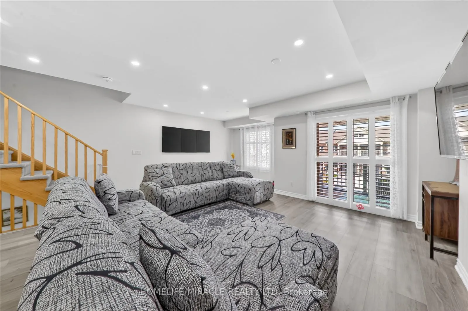 Photo 18 of 73 Sutcliffe Drive, Whitby, Rolling Acres — HOMEH