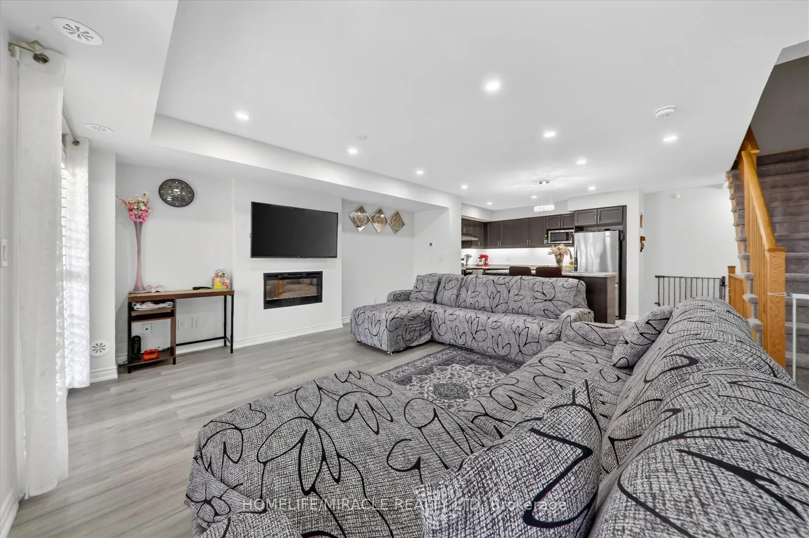 Photo 20 of 73 Sutcliffe Drive, Whitby, Rolling Acres — HOMEH