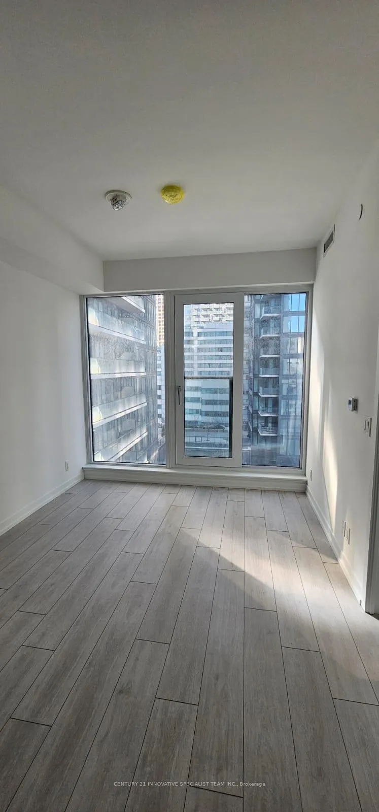 Photo 5 of Unit 1508, 55 Mercer Street, Toronto, Waterfront Communities — HOMEH