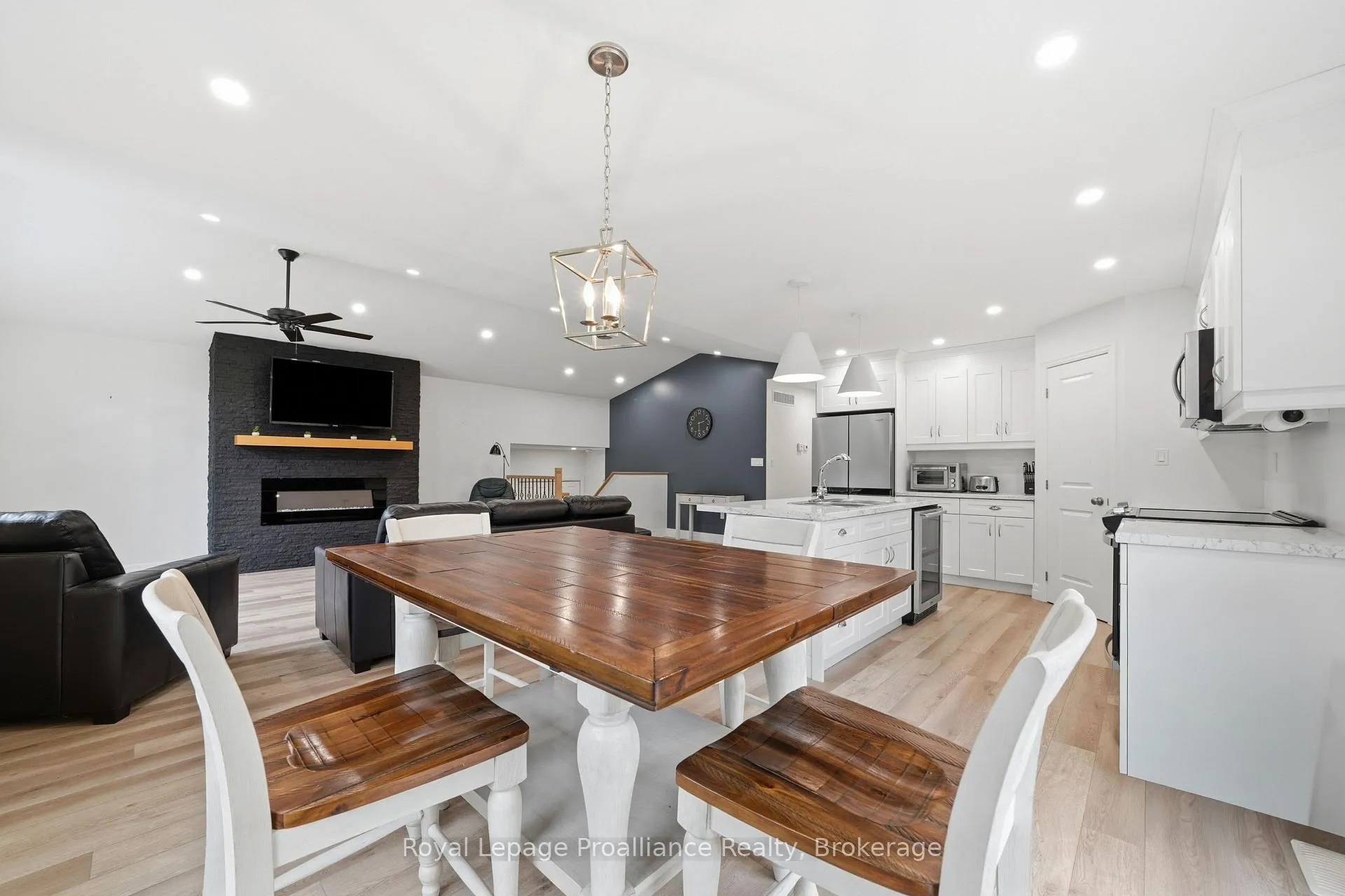Photo 17 of 1258 Springbrook Road, Stirling-Rawdon, Rawdon Ward — HOMEH