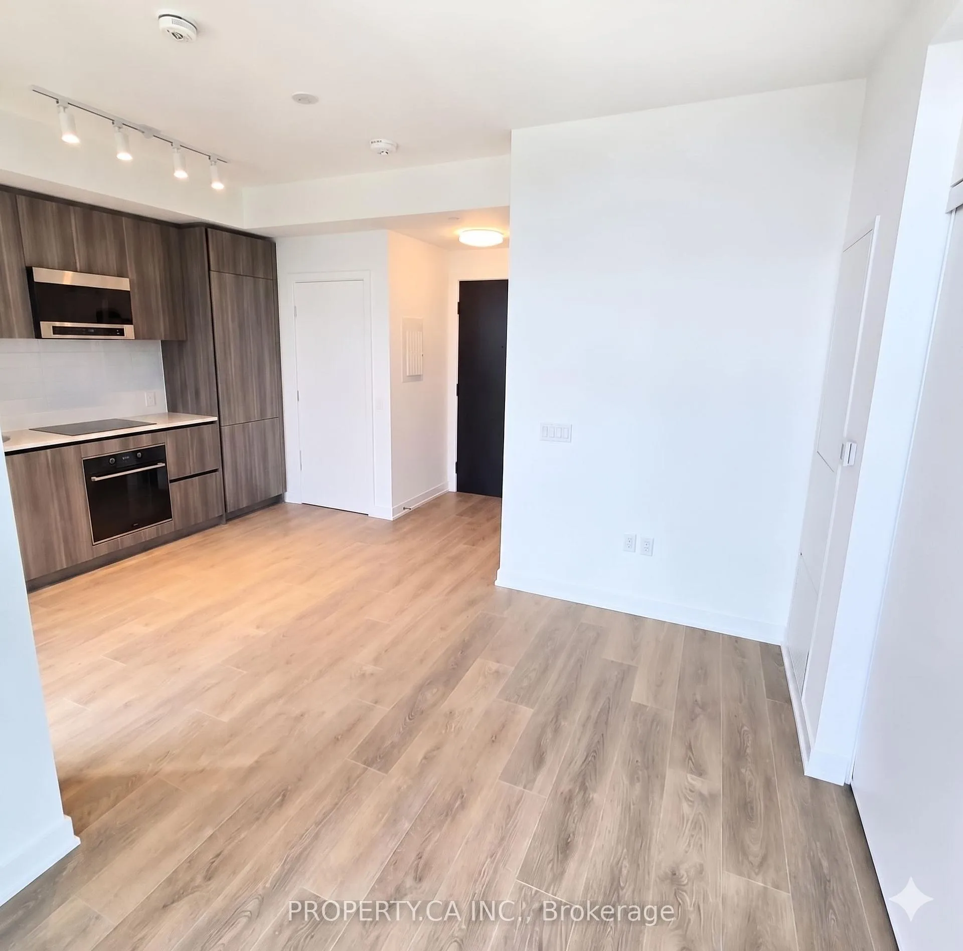 Photo 1 of Unit PH10, 117 Broadway Avenue, Toronto, Mount Pleasant West — HOMEH
