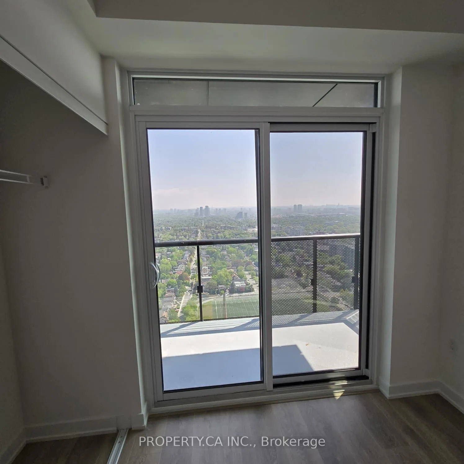 Photo 4 of Unit PH10, 117 Broadway Avenue, Toronto, Mount Pleasant West — HOMEH