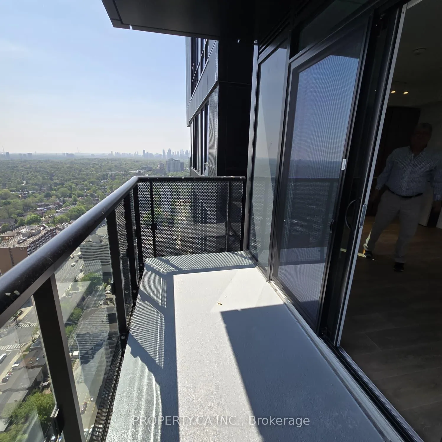 Photo 5 of Unit PH10, 117 Broadway Avenue, Toronto, Mount Pleasant West — HOMEH