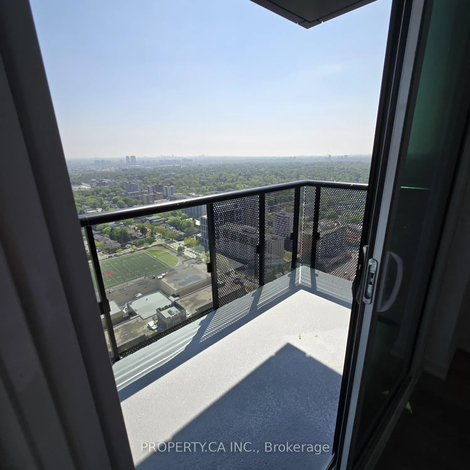 Photo 6 of Unit PH10, 117 Broadway Avenue, Toronto, Mount Pleasant West — HOMEH