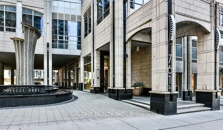 Photo 2 of Unit 1713, 761 Bay Street, Toronto, Bay Street Corridor — HOMEH