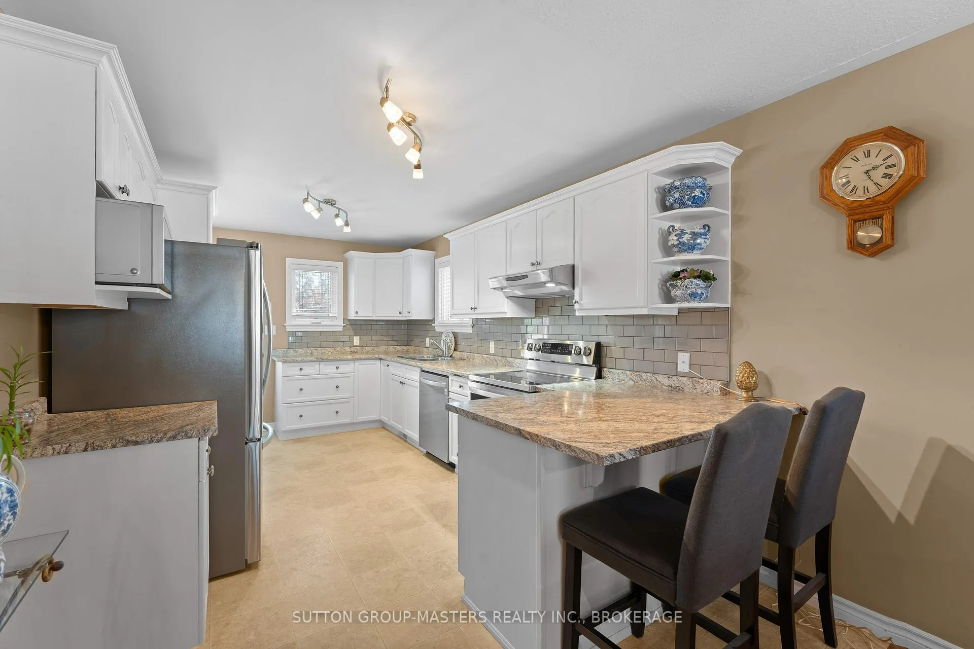 Photo 10 of 186 Kildare Avenue, Loyalist, Amherstview — HOMEH