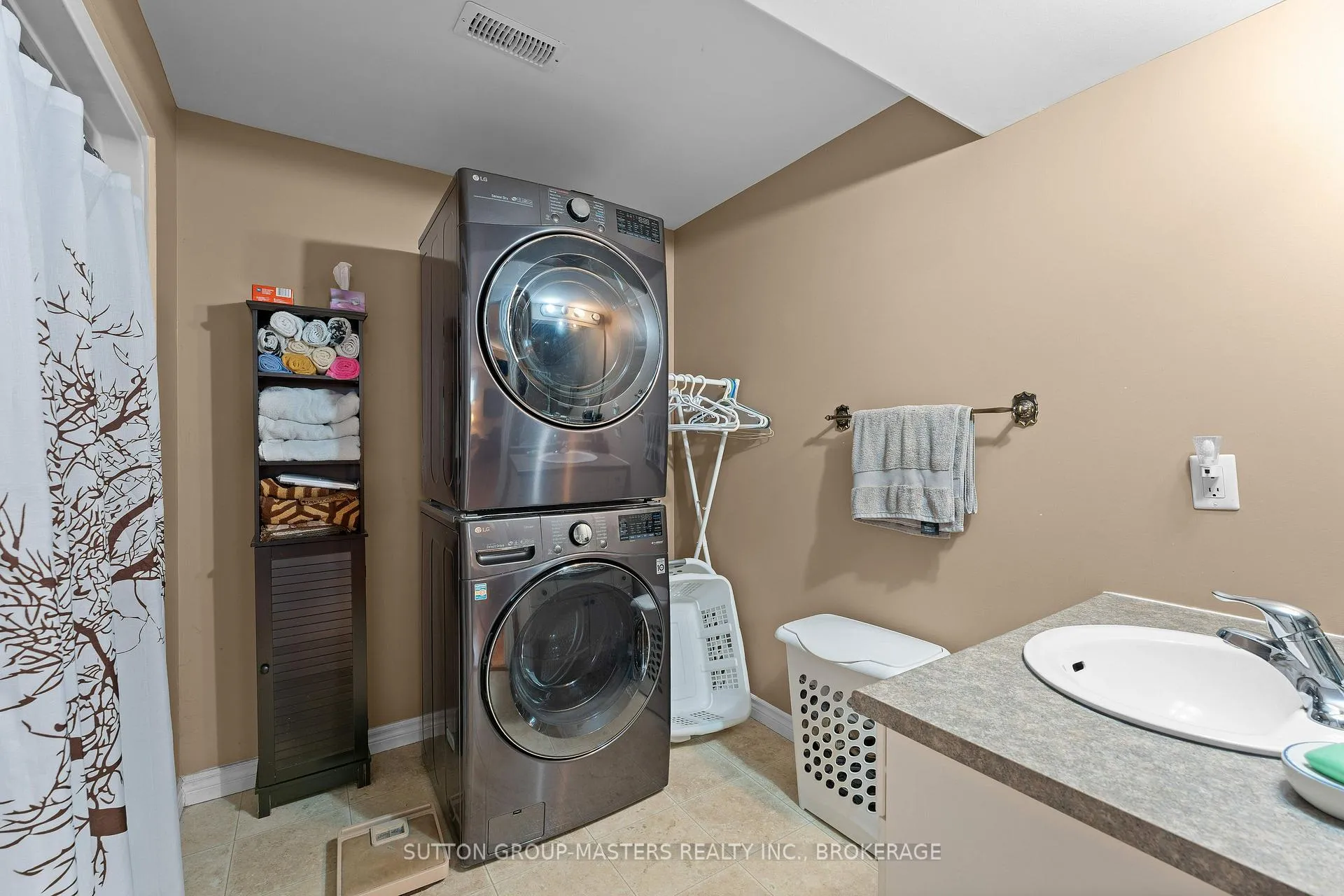 Photo 28 of 186 Kildare Avenue, Loyalist, Amherstview — HOMEH