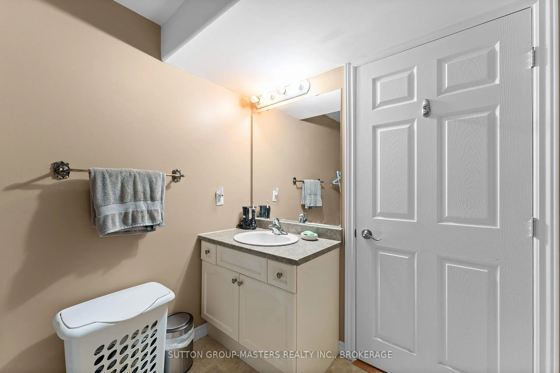 Photo 29 of 186 Kildare Avenue, Loyalist, Amherstview — HOMEH