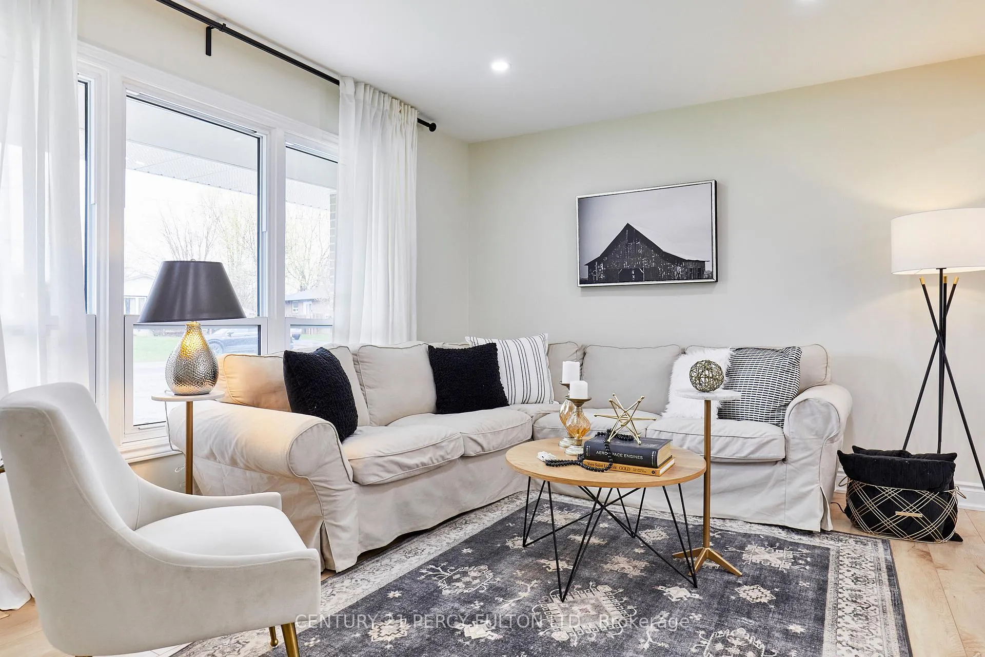 Photo 8 of 39 Meredith Crescent, Cobourg — HOMEH