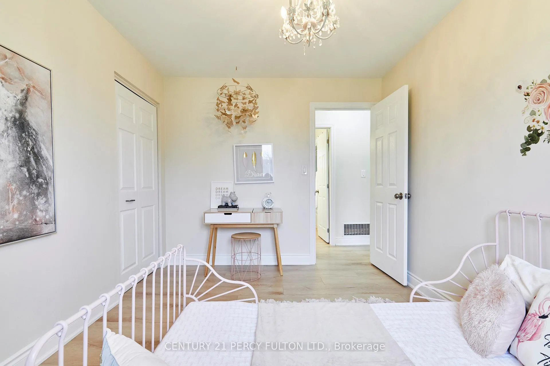 Photo 23 of 39 Meredith Crescent, Cobourg — HOMEH