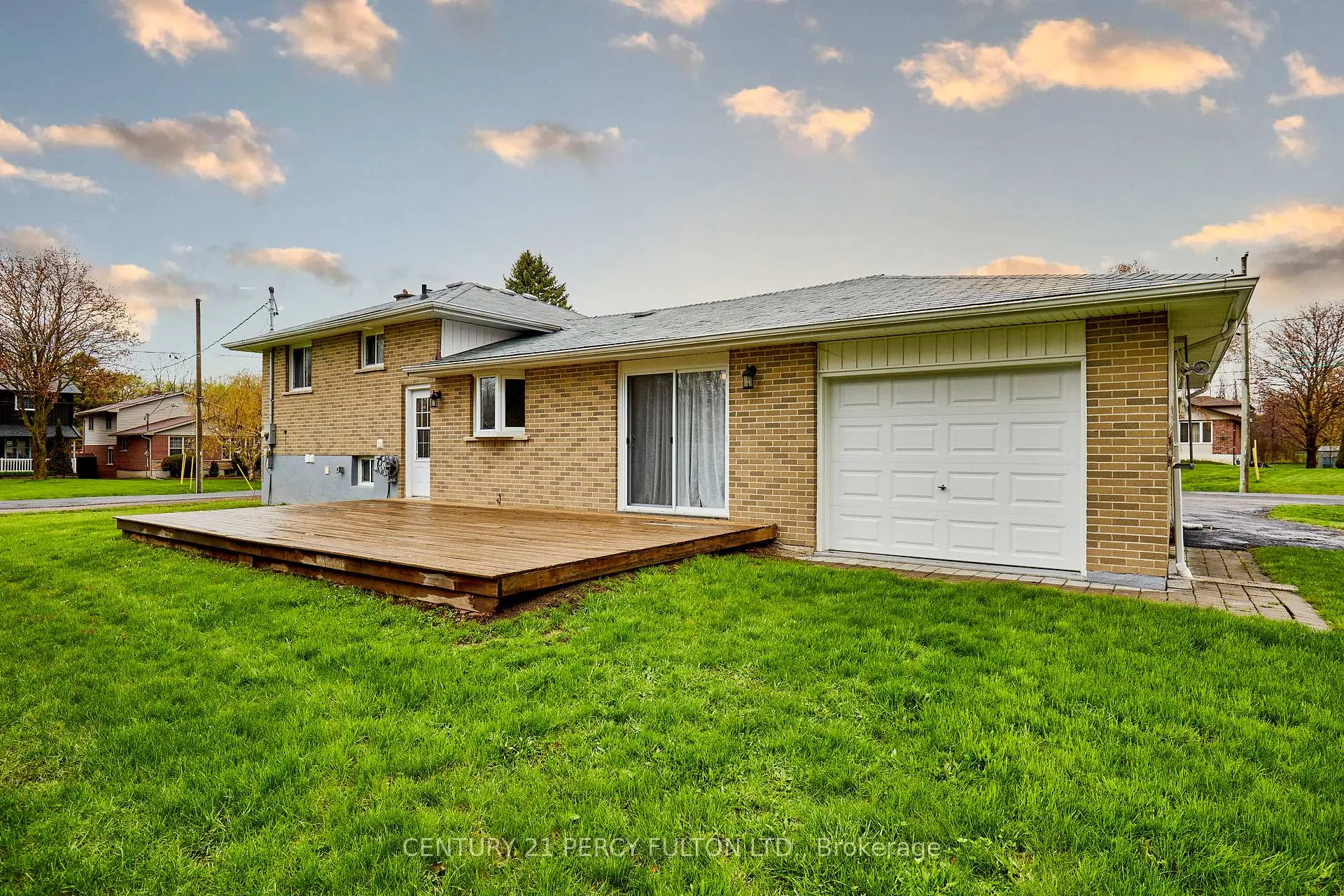Photo 35 of 39 Meredith Crescent, Cobourg — HOMEH
