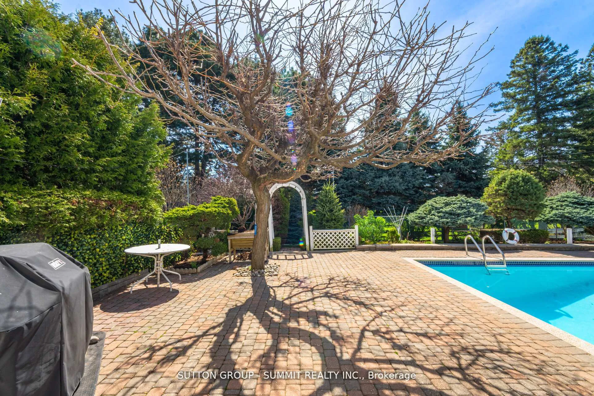 Photo 29 of 3 Donata Drive, Mississauga, Streetsville — HOMEH