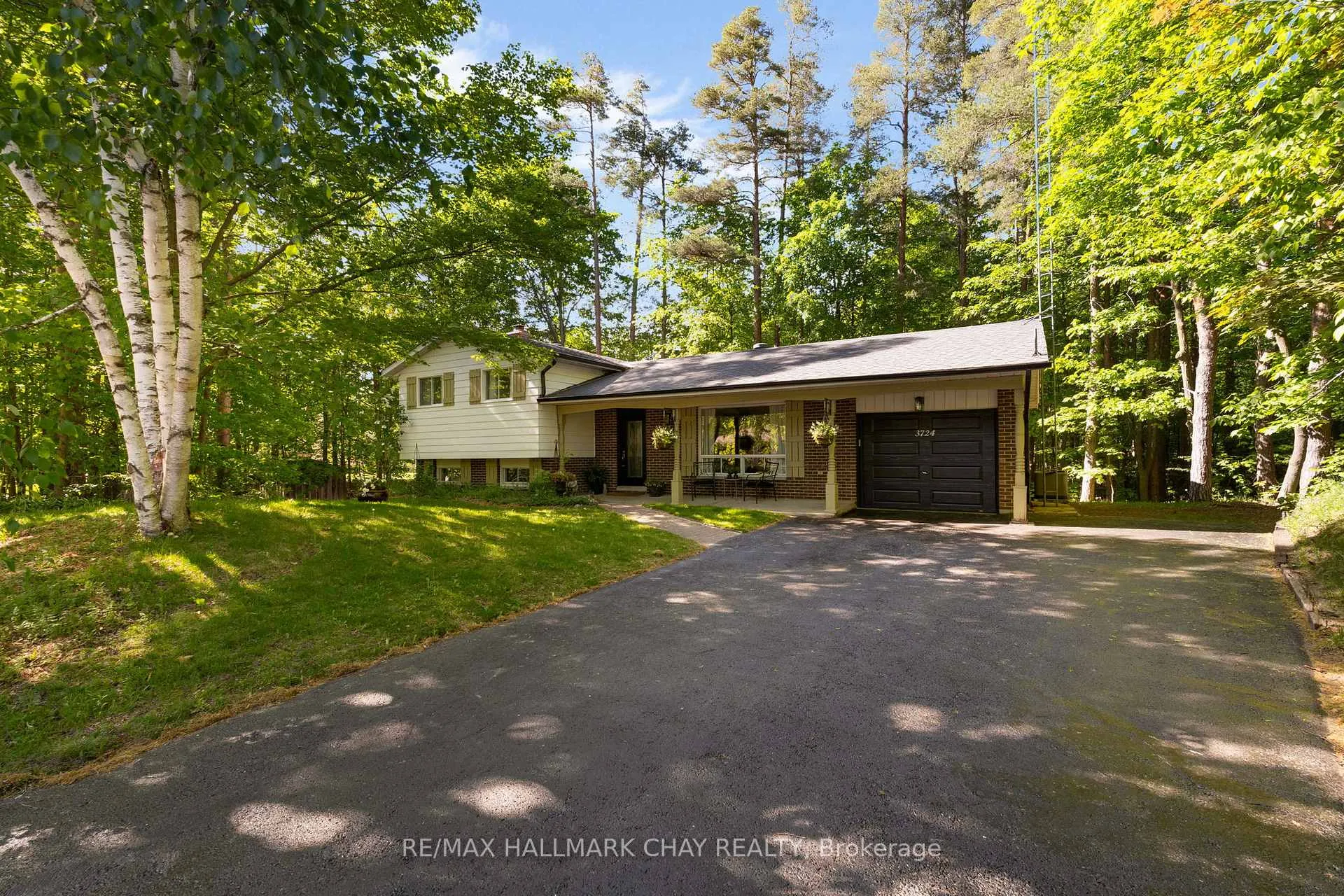 Photo 1 of 3724 Whitecap Drive, Innisfil, Rural Innisfil — HOMEH