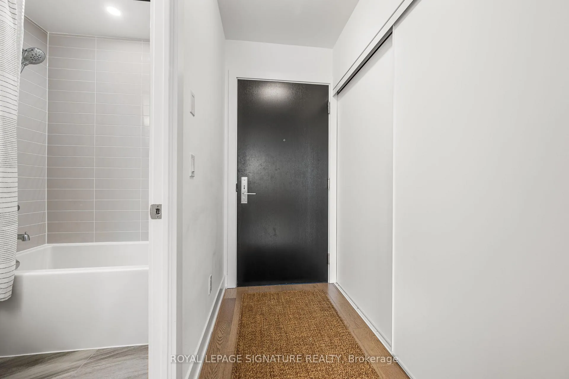Photo 2 of Unit 410, 181 Bedford Road, Toronto, The Annex — HOMEH