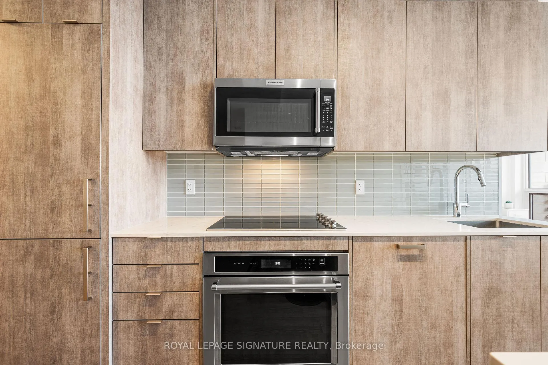 Photo 5 of Unit 410, 181 Bedford Road, Toronto, The Annex — HOMEH