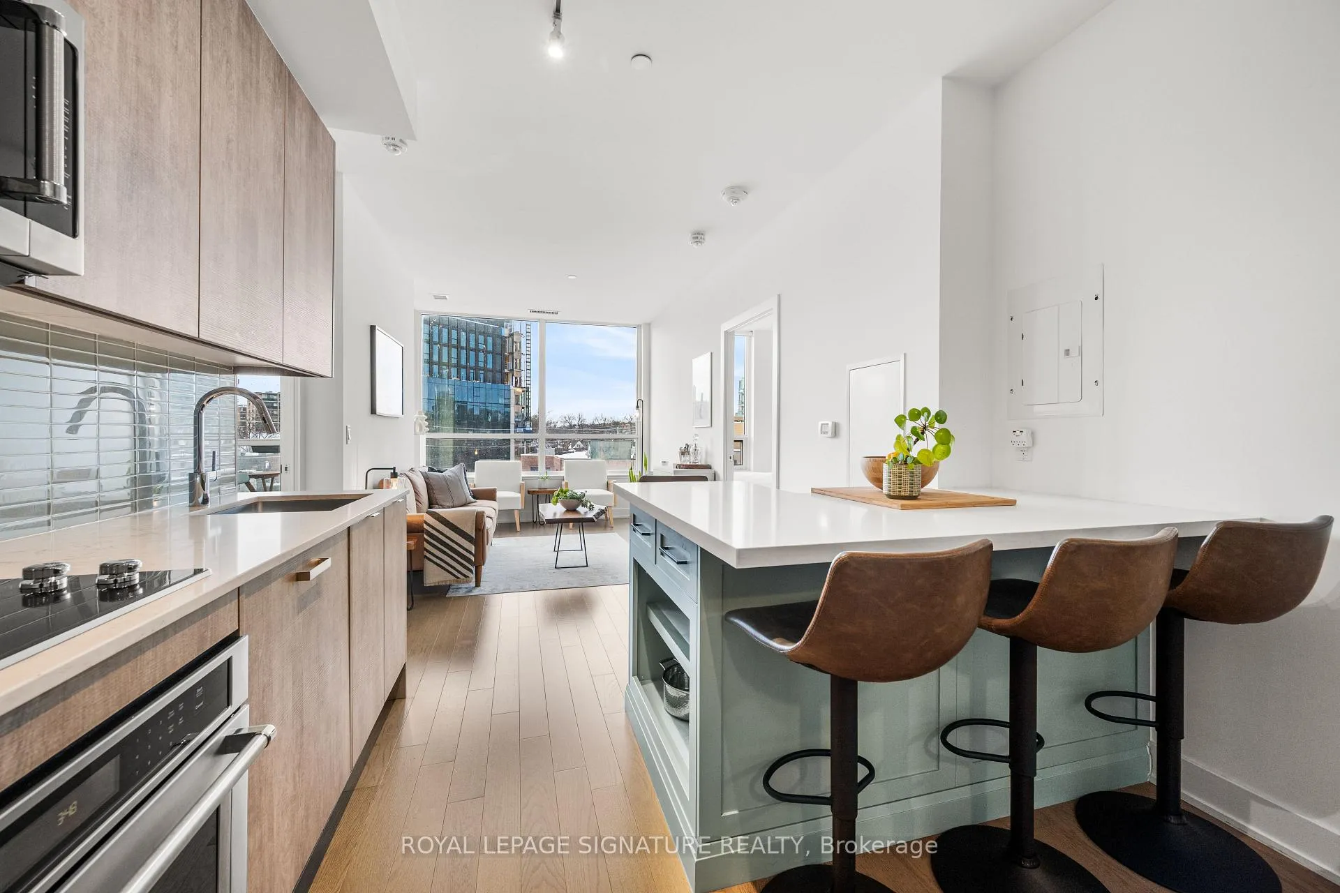 Photo 6 of Unit 410, 181 Bedford Road, Toronto, The Annex — HOMEH
