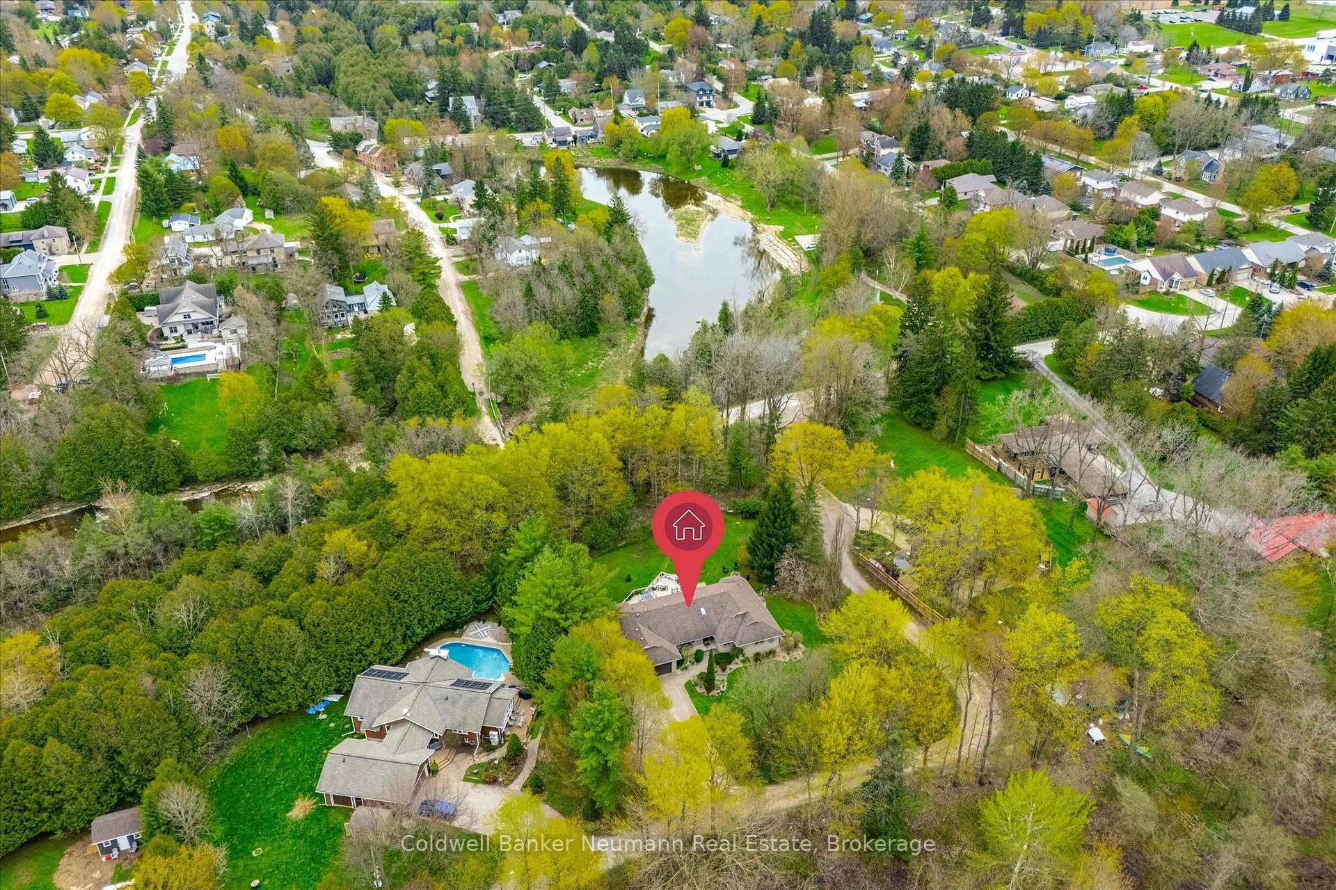 Photo 1 of 25 Riverview Drive, Centre Wellington, Elora/Salem — HOMEH