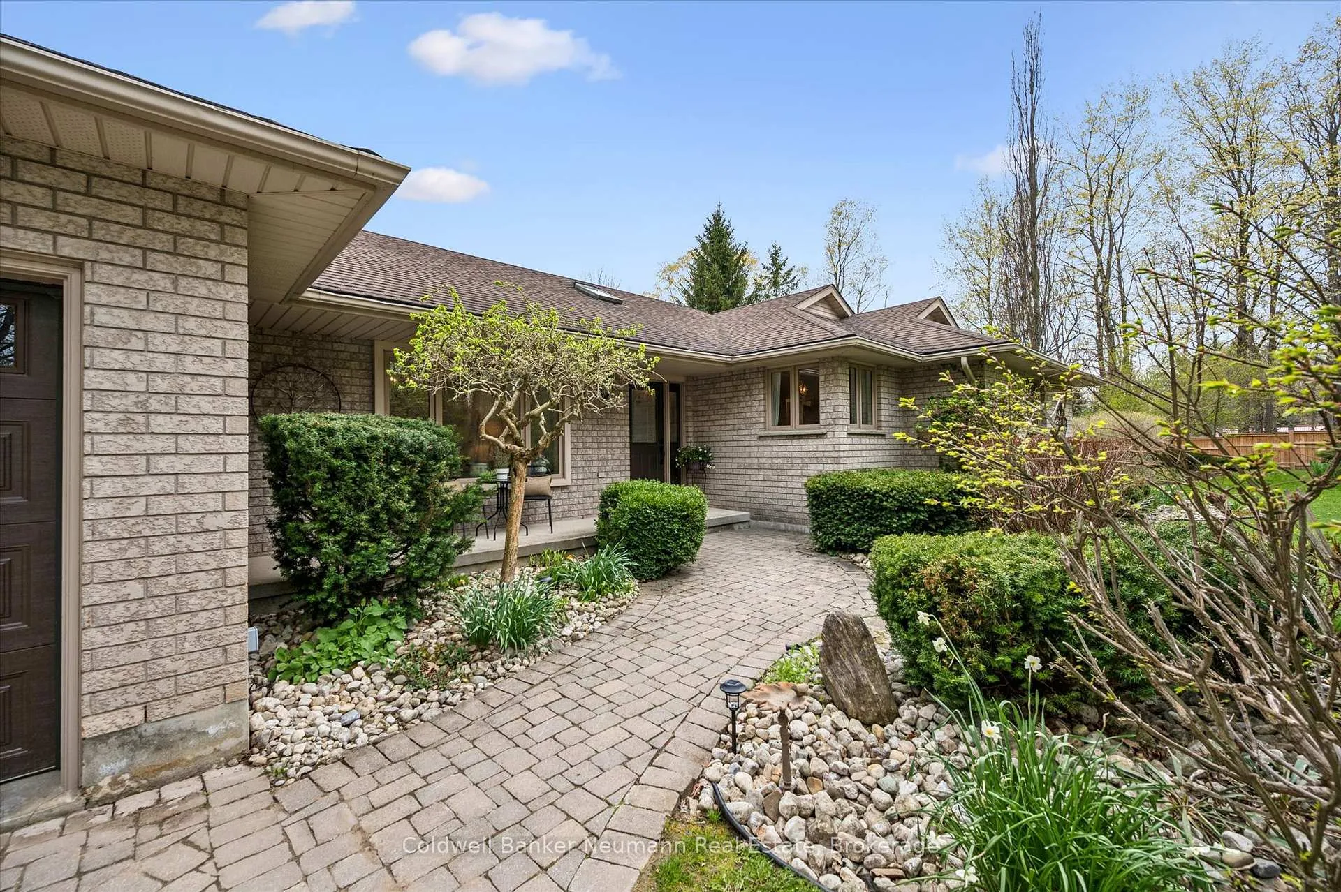 Photo 6 of 25 Riverview Drive, Centre Wellington, Elora/Salem — HOMEH