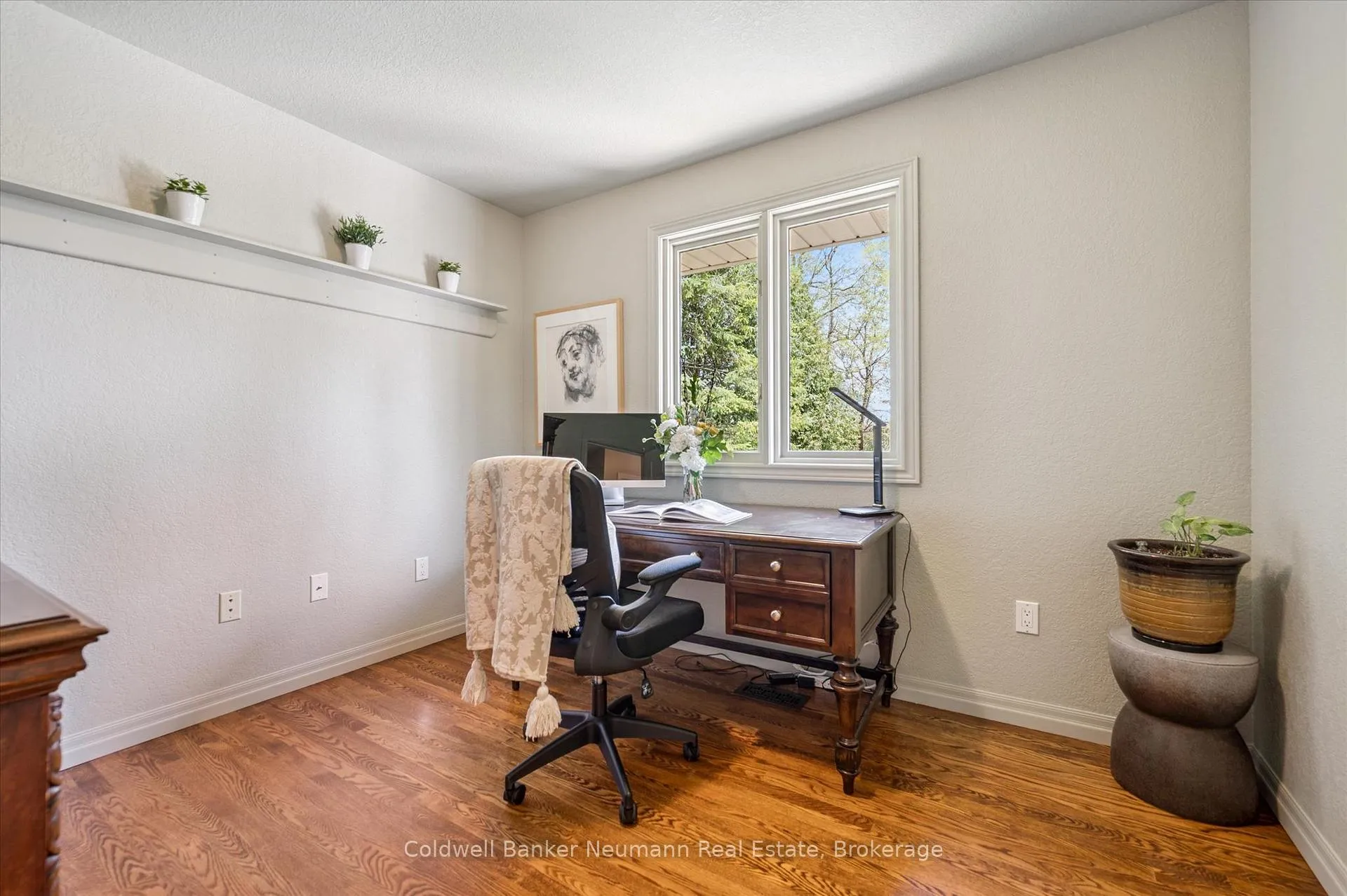 Photo 19 of 25 Riverview Drive, Centre Wellington, Elora/Salem — HOMEH