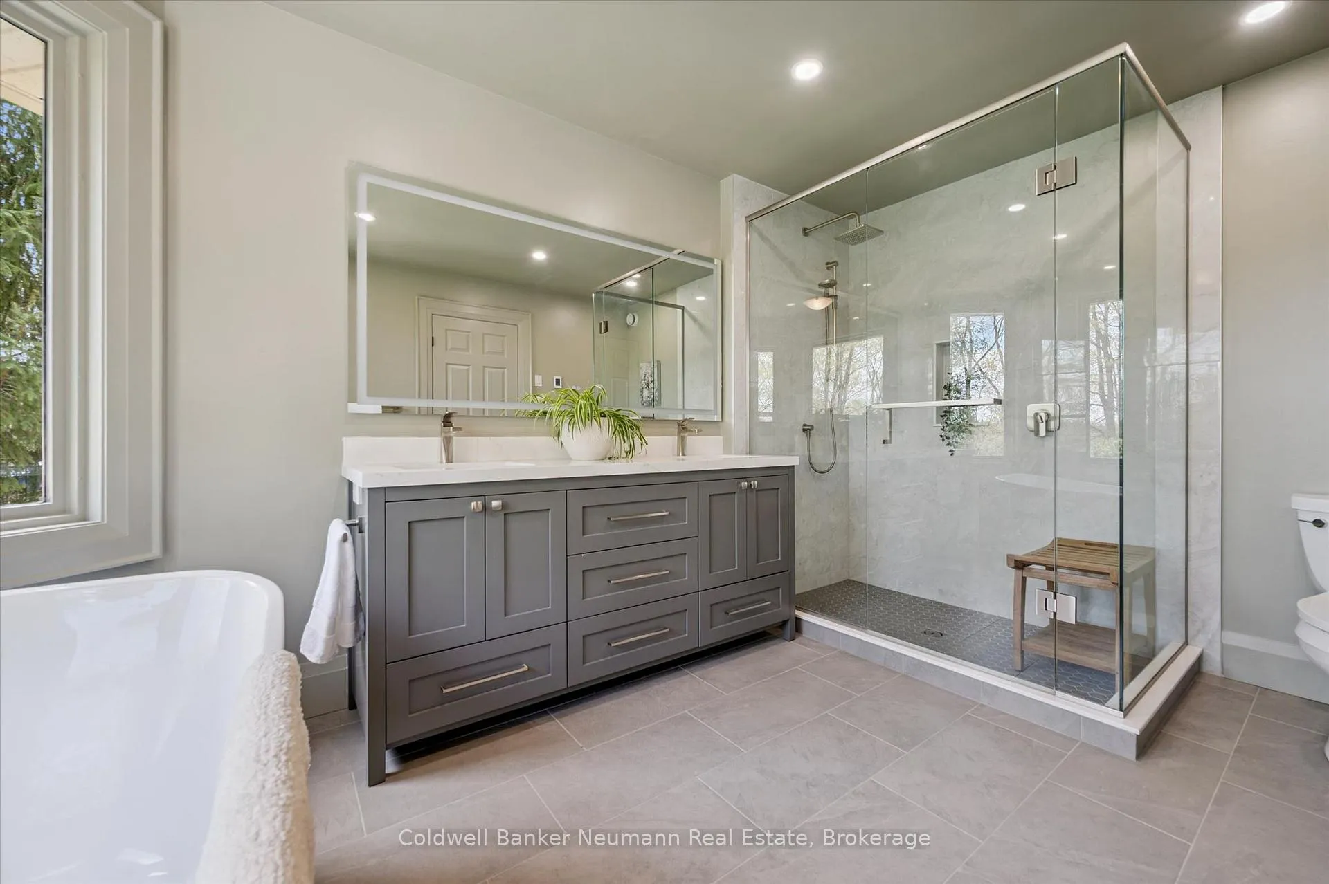 Photo 29 of 25 Riverview Drive, Centre Wellington, Elora/Salem — HOMEH