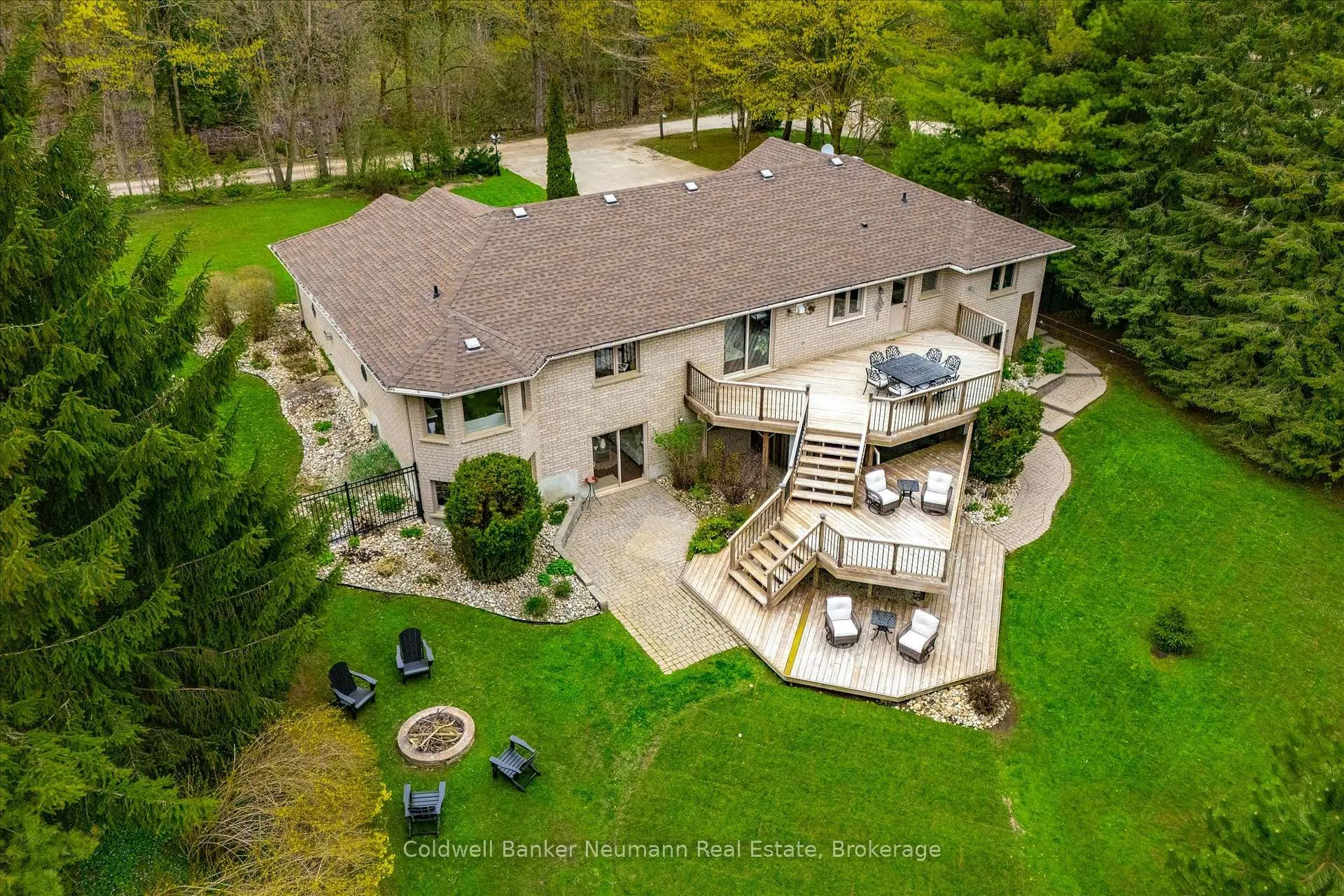 Photo 48 of 25 Riverview Drive, Centre Wellington, Elora/Salem — HOMEH