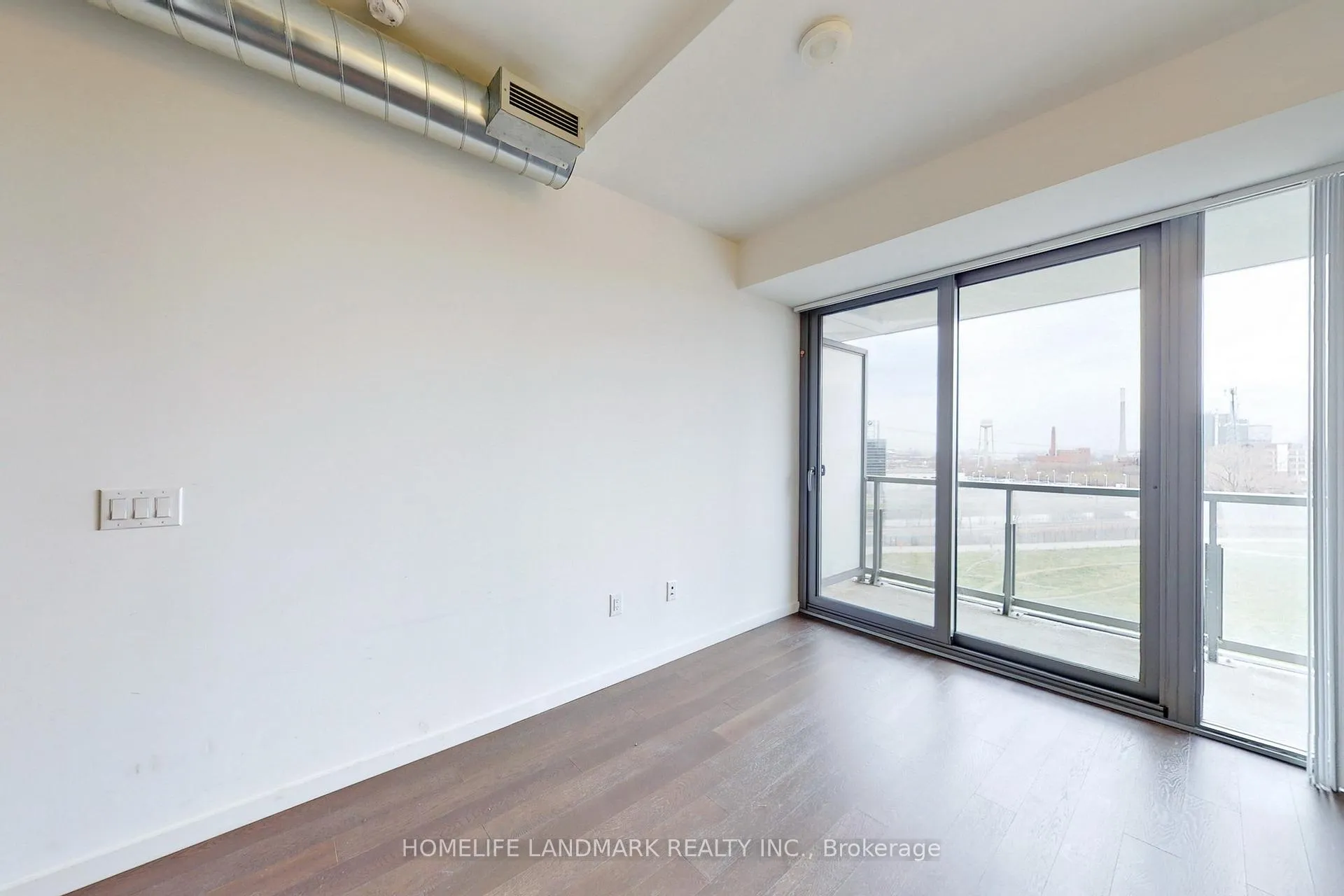 Photo 4 of Unit 718, 170 Bayview Avenue, Toronto, Waterfront Communities — HOMEH